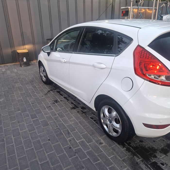 FORD FIESTA 2011 VIN WF0JXXGAJJBL66382 фото оголошення 4 з 5