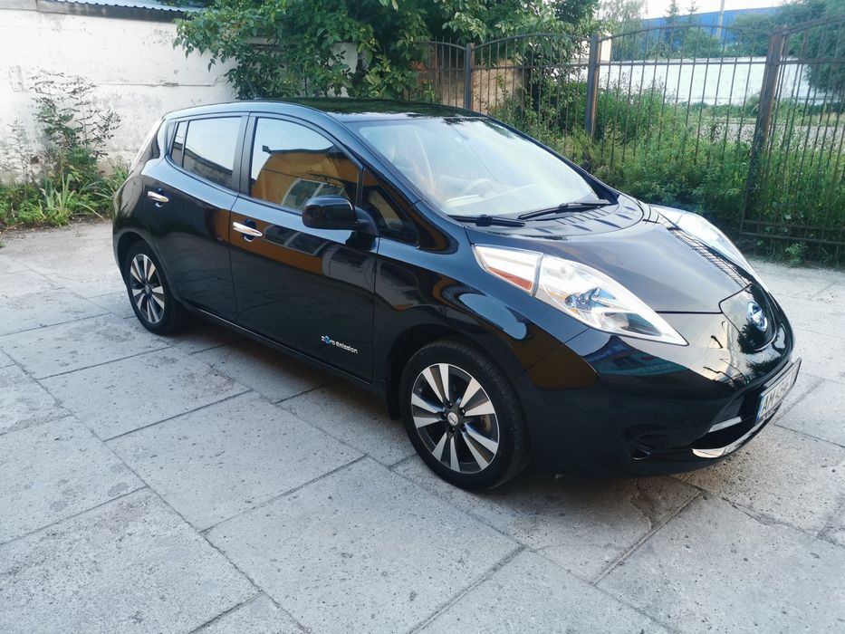 Продам Nissan leaf 2015рік