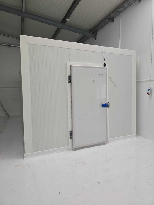 Câmara Frigorífica FRILUX | Pastelaria | Frio à Distância