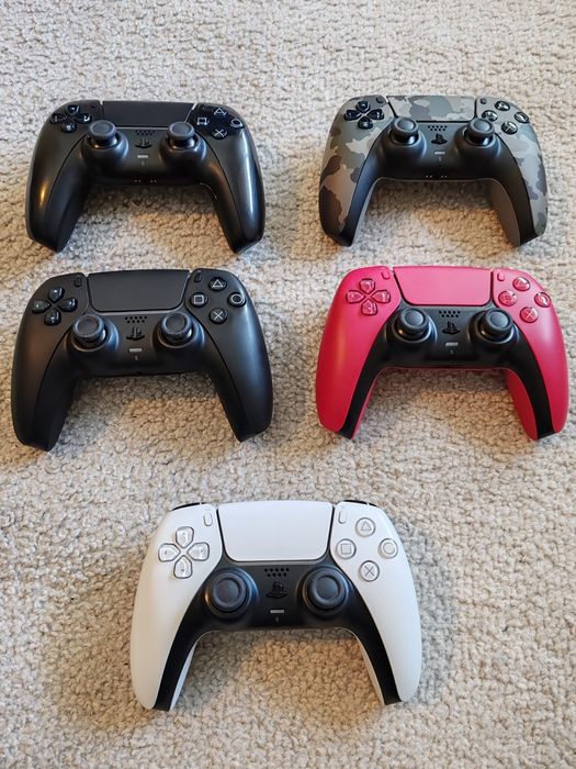 Sony DualSense Wireless Controllers for PS5 from €50 each64751806113025120