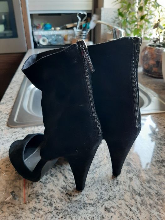 Buty damskie nr37 nowe