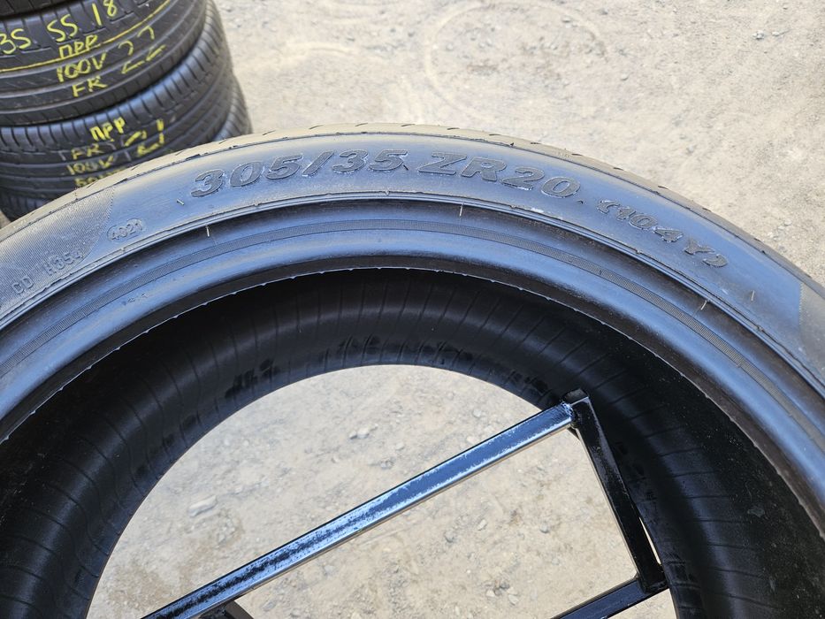 Шины БУ 305 35 R 20 Pirelli p zero пара лето