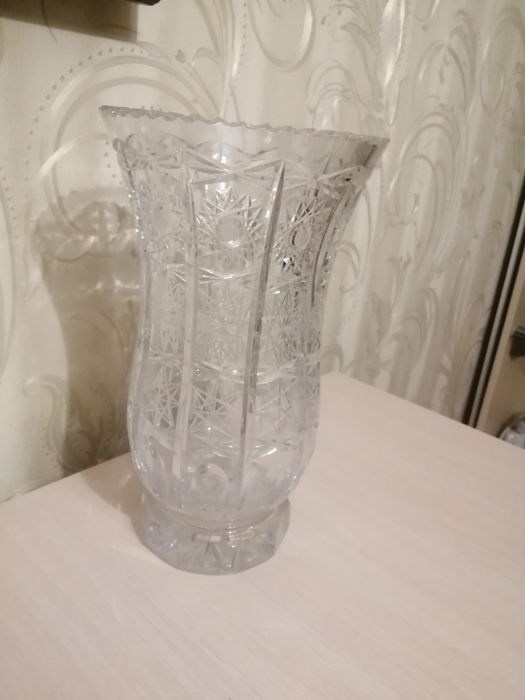 Продам хрустальные вазы времен СССР