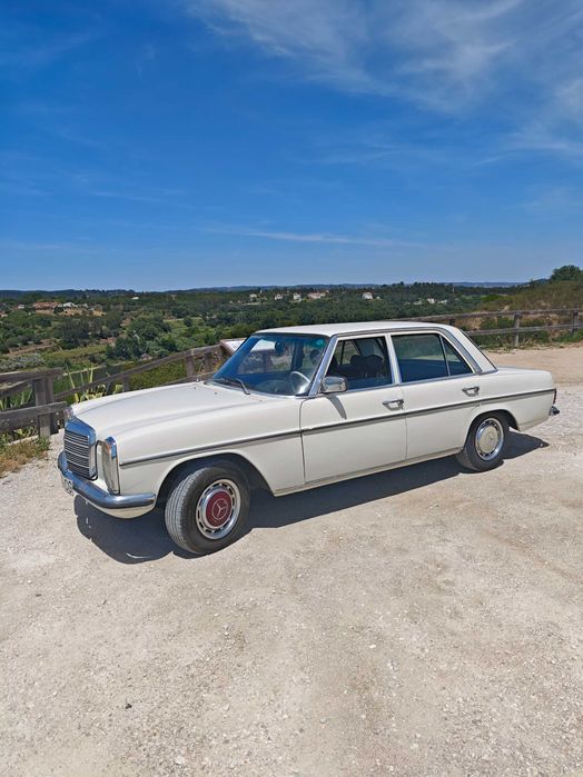 Mercedes W115/8 220D