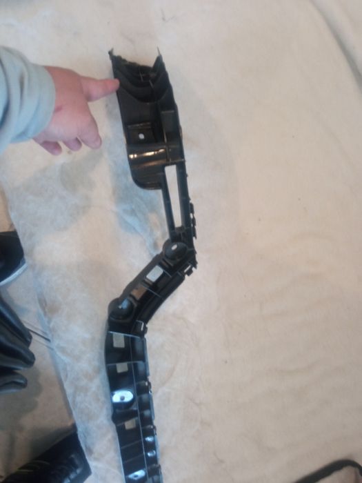 Кронштейн крепления заднего бампера