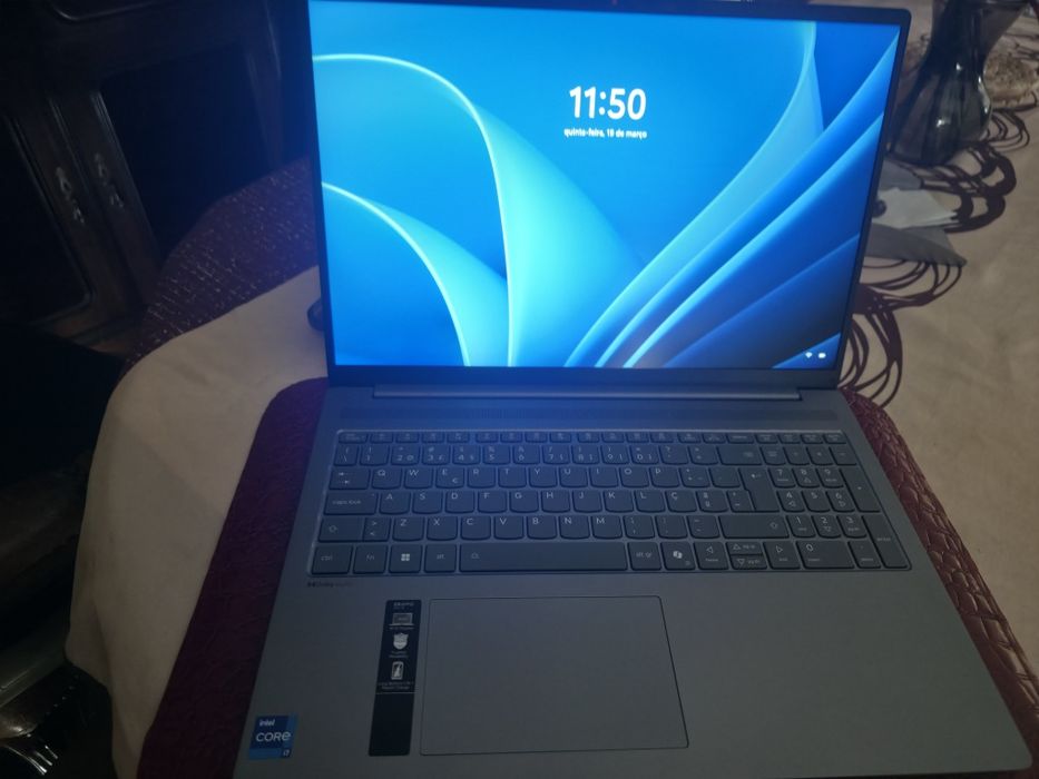 Lenovo ideapad slim 5  32gb ram 1 tb SSD 16"