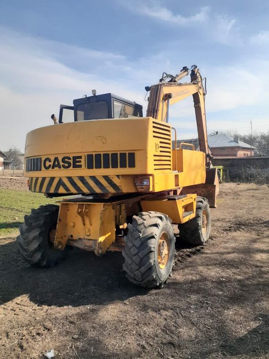 Продам Екскаватор CASE 688