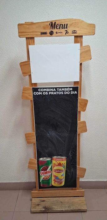 Suporte/Porta Menus Vertical de Chão - SALDOS