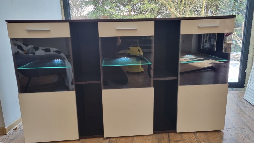 Komoda do salonu biura pokoju