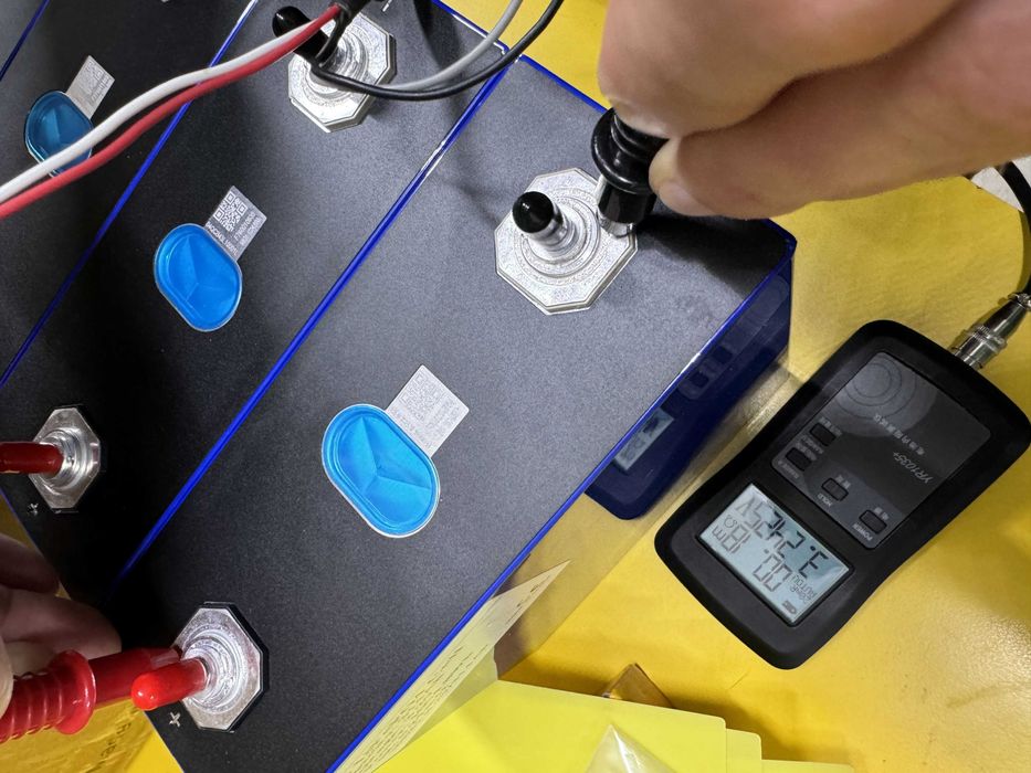 LiFePO4 комірки 280Ah та 314Ah EVE літій залізо фосфатні акумул. батар