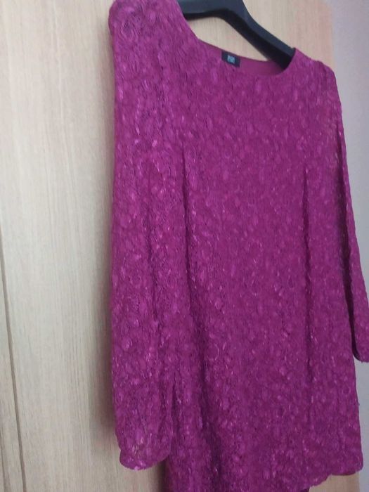 bordowa tunika koronka