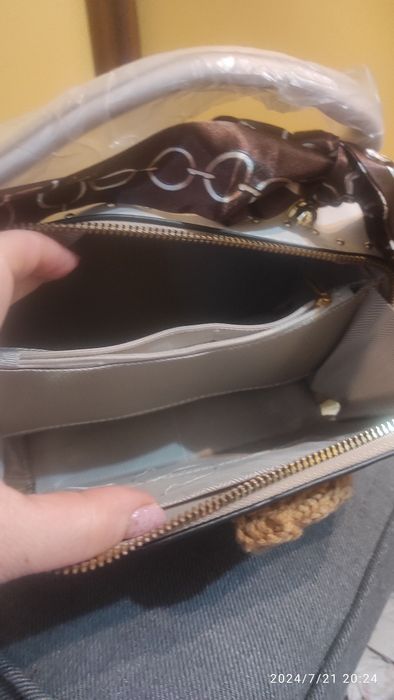 Torebka mała listonoszka biała