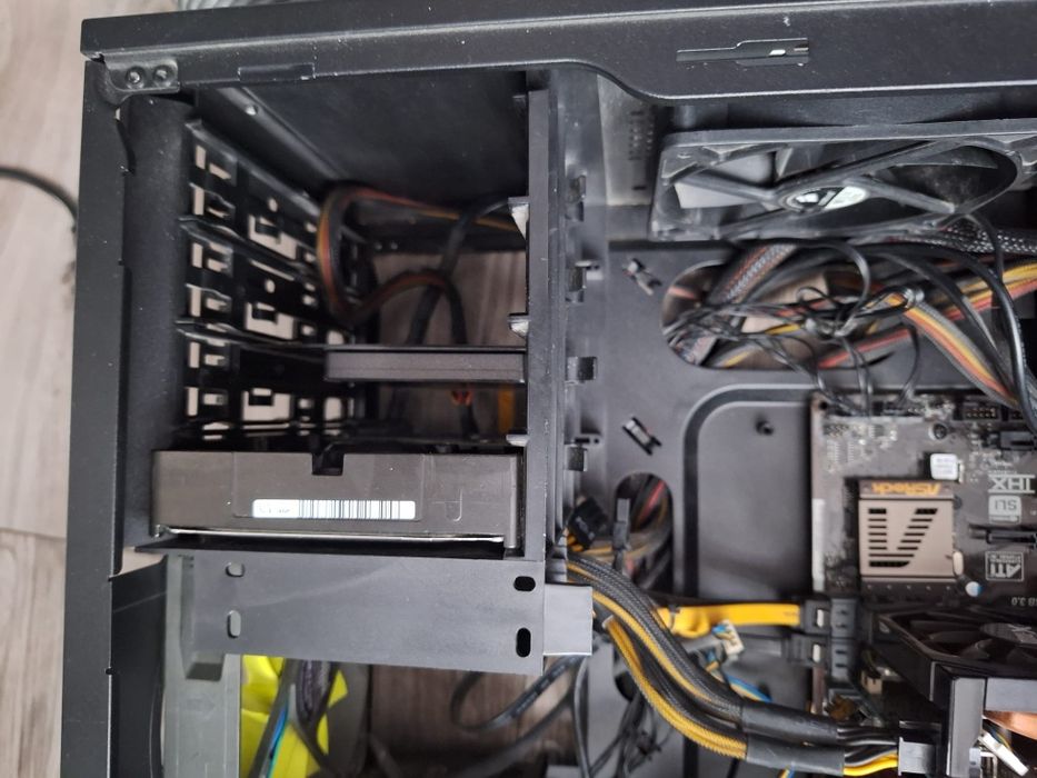 Zestaw komputerowy SSD120 HDD 1TB 16GB RTX660