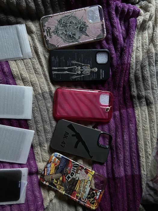 iPhone.       11