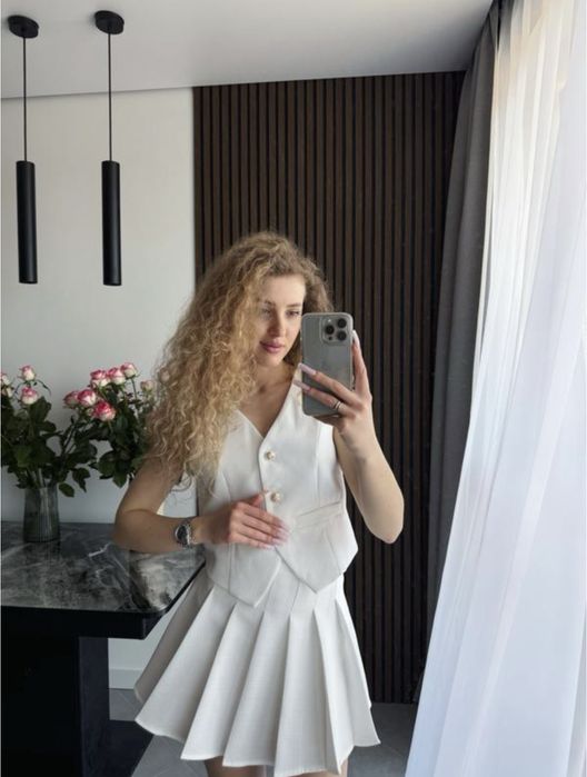 Костюм з жилеткою