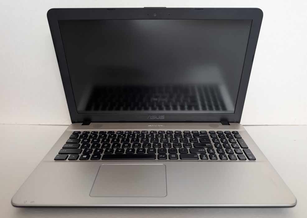 Laptop ASUS VivoBook X541UA/ 15.6"/ Intel i3-7100U-2.4GHz/DDR4 16GB/ SSD 256 GB NVMe/ Windows 11/ Gwarancja