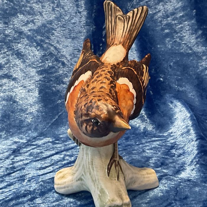 Ave porcelana pintura manual medida de 13 cm