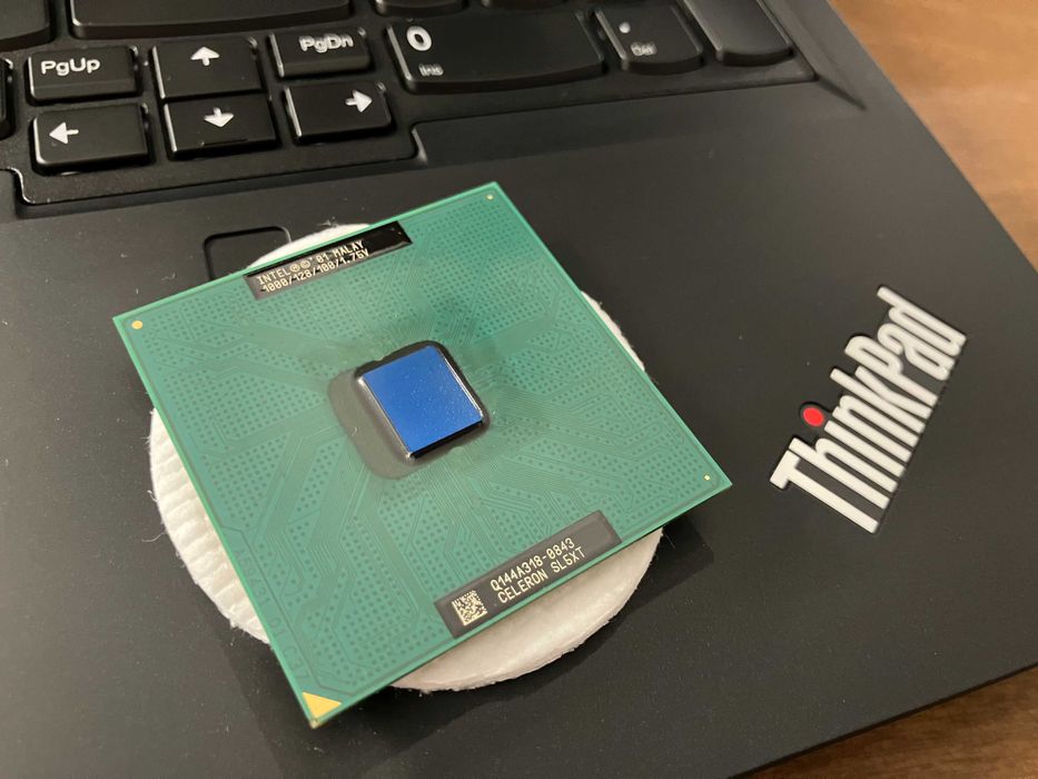 Procesor Intel Celeron SL5XT 1 GHz Socket 370