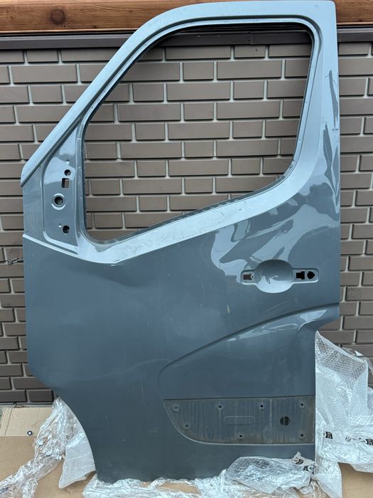Продам двері Renault Master