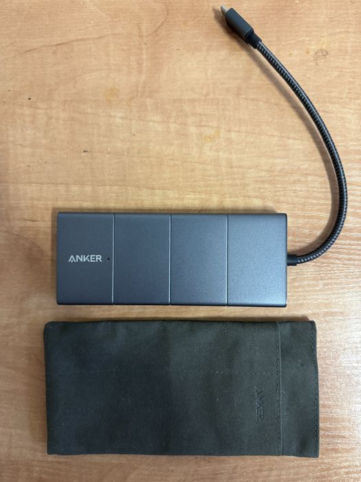 Anker 565 USB-C Hub (11-in-1) - HDMI, DisplayPort, 10Gbps, SD - Z Etui