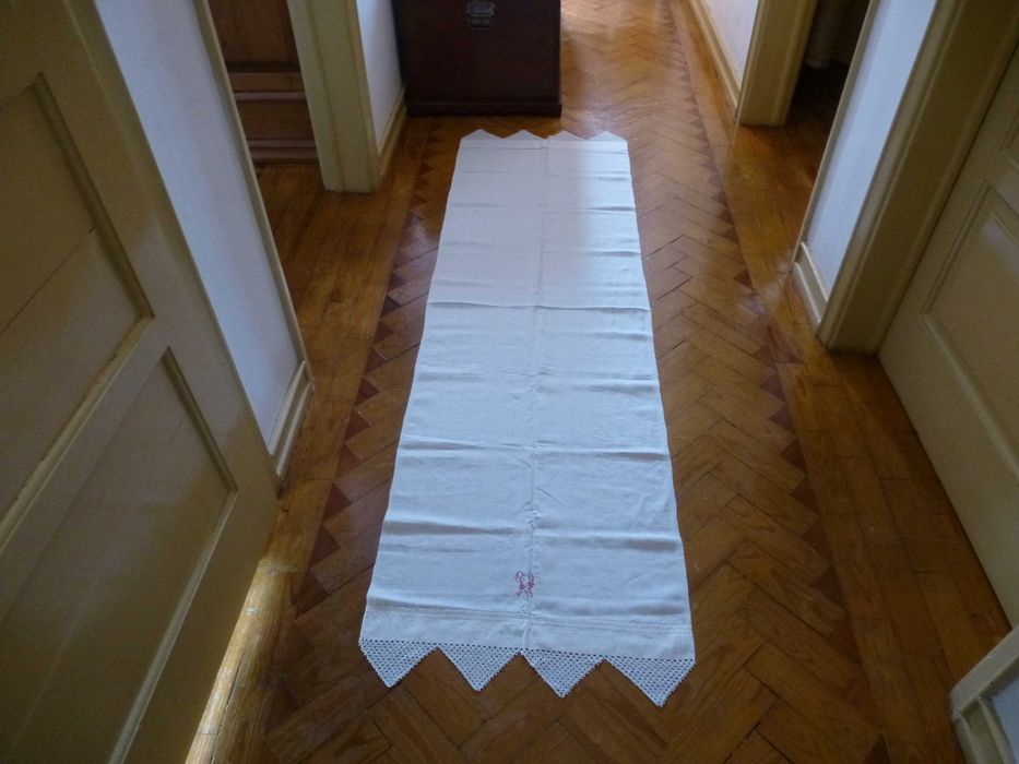 Toalhas de lavatório de linho antigo com monogramas