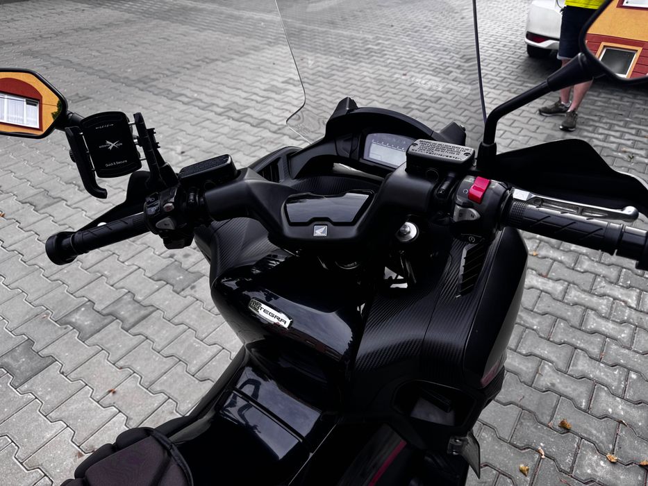 Honda Integra 750s