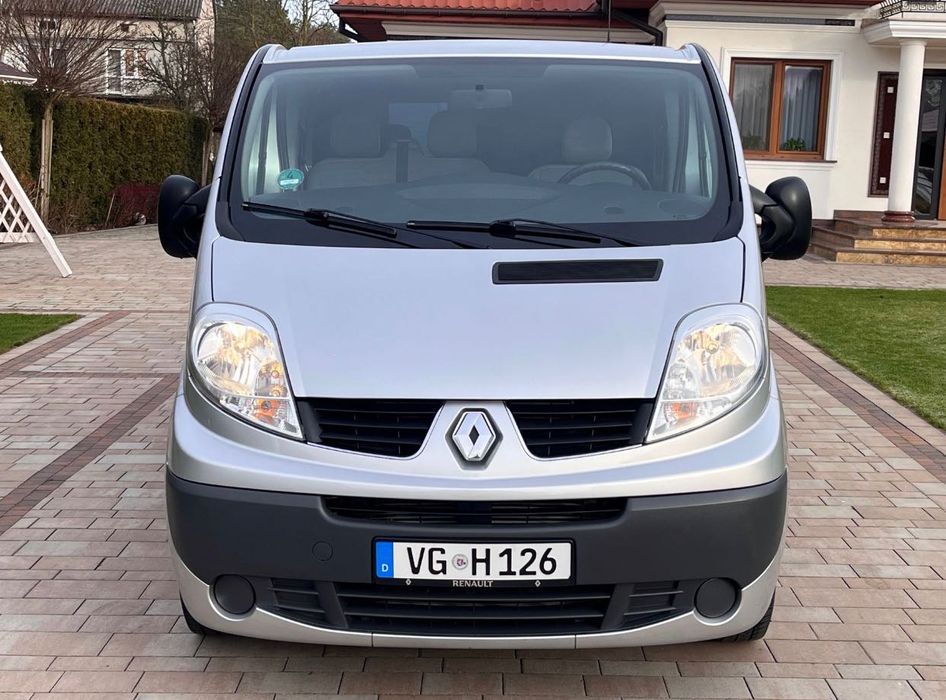 Renault Trafic 2012р 2.0 дизель пасажир 9 місць