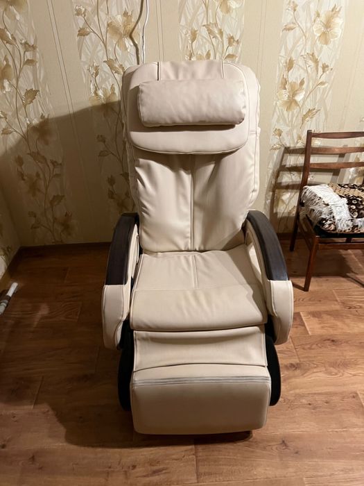 Массажное кресло