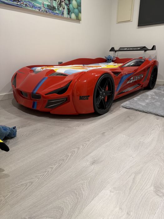 Vendo cama Carro como nova