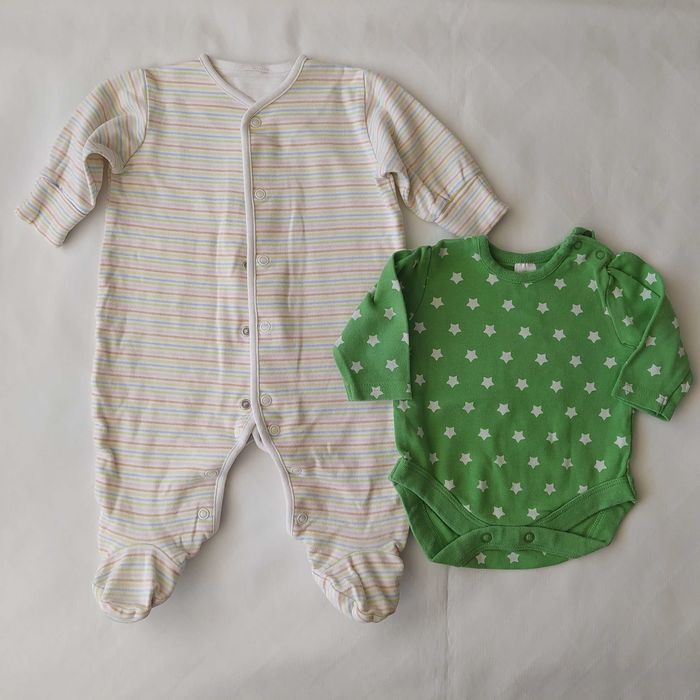Zestaw Body x4 + Czapka czapeczka x2 + Pajac pajacyk 0-3 m-ce / 62 cm