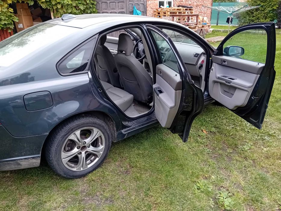 Volvo S40  diesel 2.0 sedan 2008 rok