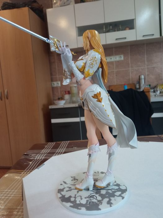 Аниме фигурка. Эльфийка из Line age II