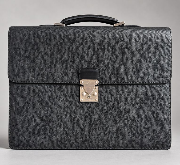 Louis Vuitton – elegancka czarna aktówka