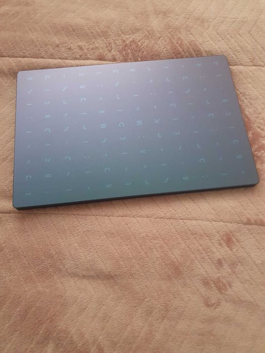 Newly purchased Asus laptop, hardly used64752319775234124