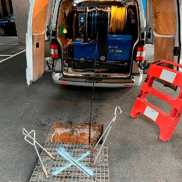 Аварійна прочистка канадізації