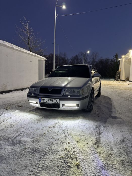 Шкода Октавія тур 1.8 турбо