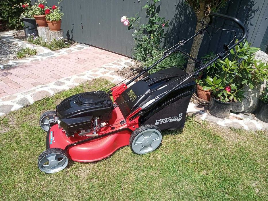 Kosiarka spalinowa z napędem PowerTec Garden 2.5KW
