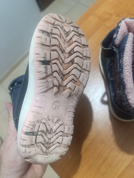 Buty zimowe dziewczęce śniegowce r 26