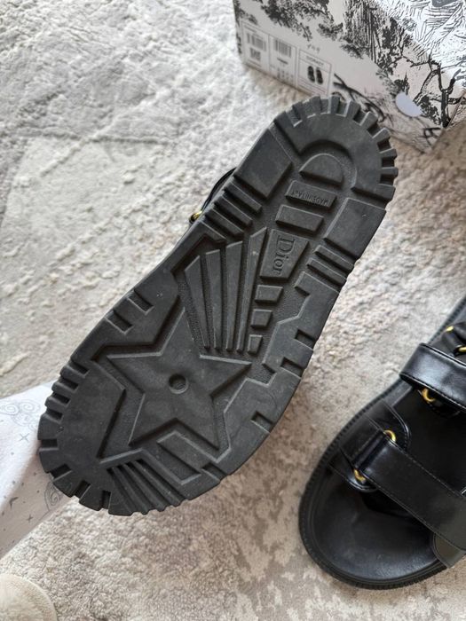 Босоніжки 38 розмір