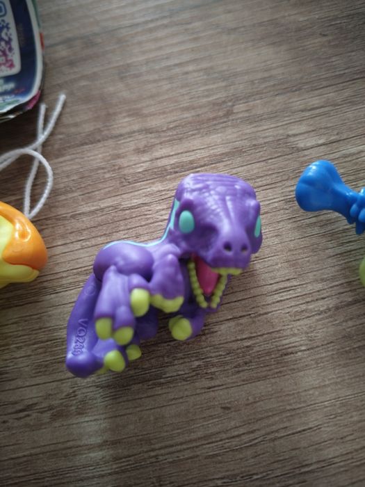 Dinozaury Kinder joy