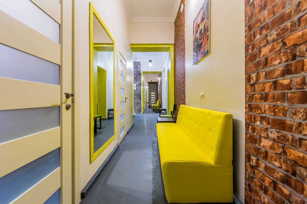 Окрема VIP-кімната. Завжди світло. Солом’янський р-н!!!