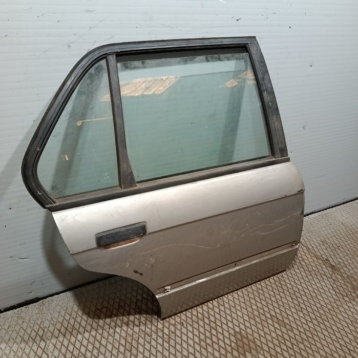 Porta trás direita BMW 3 (E30)
