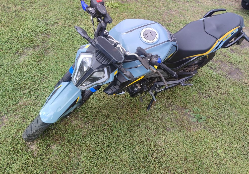 Пластик та інше Musstang Region ST 200