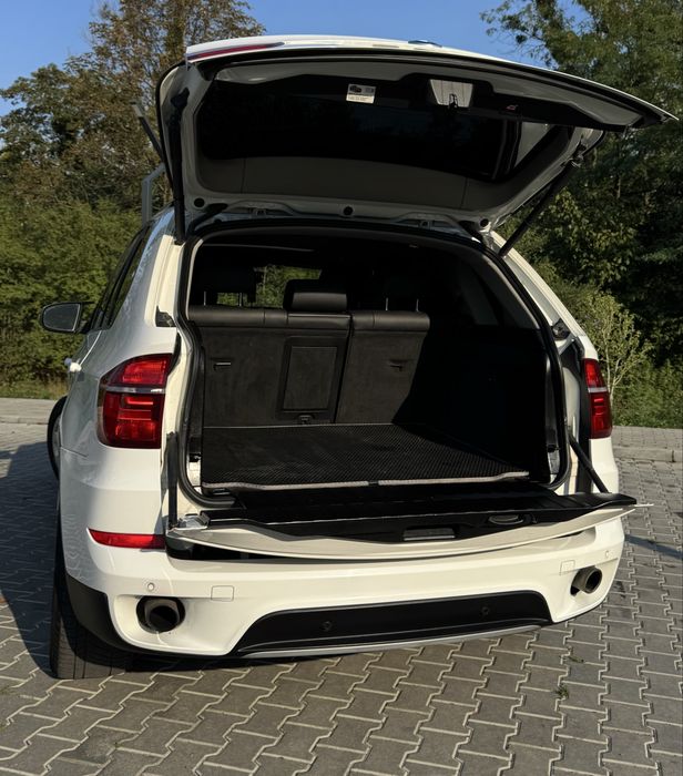 BMW X5 2012 року