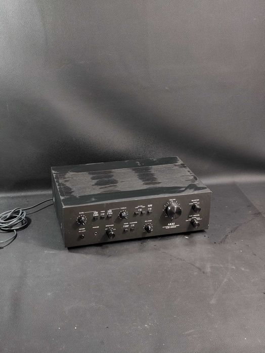 Wzmacniacz Akai AM-2400