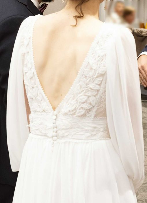 Subtelna suknia ślubna