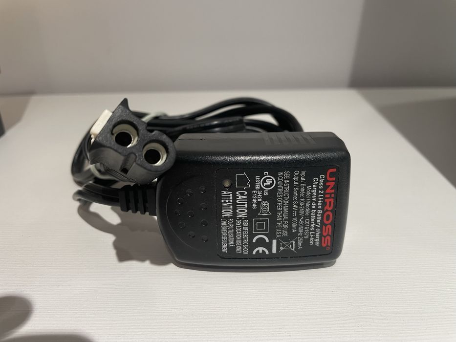 Ładowarka do czołówki Petz