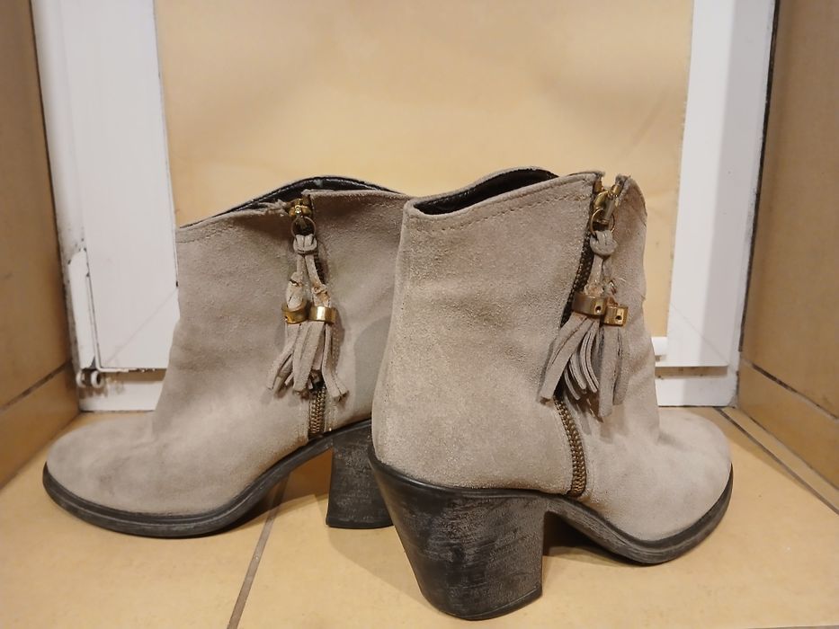 Botki damskie na obcasie