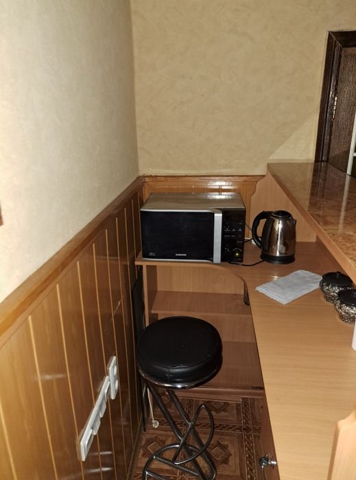 Подобово однокімнатна квартира- студія