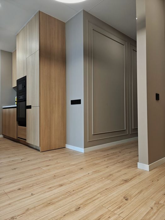 Укладка паркетной доски,паркета,ламината,винила,монтаж плинтуса МДФ